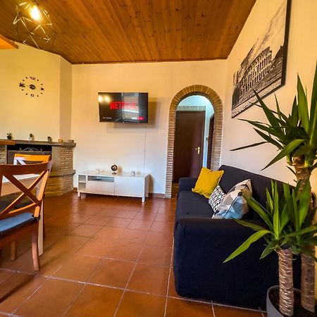 Apt Finestra Sul Castello, Vista Lago Wi-Fi Gratis Bracciano  Exterior foto