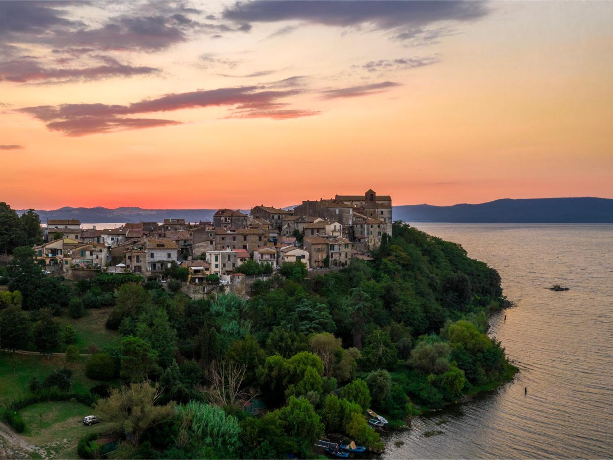 Apt Finestra Sul Castello, Vista Lago Wi-Fi Gratis Bracciano  Exterior foto
